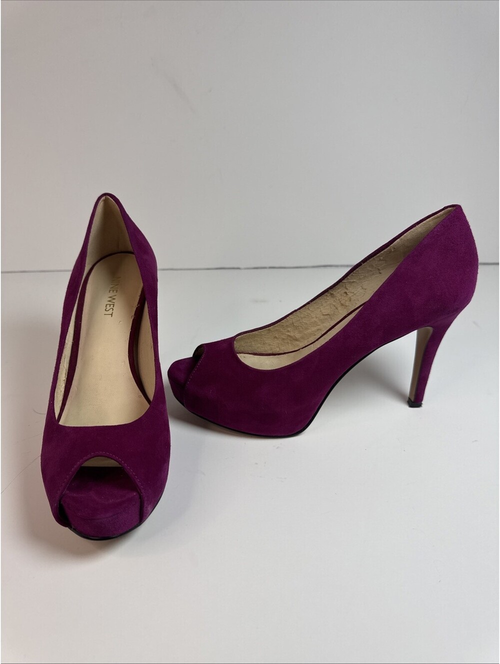 Nine West Peep Toe Pumps Women's Sz 8 Magenta Purple Suede Heels 👠 4” NWCAMYA